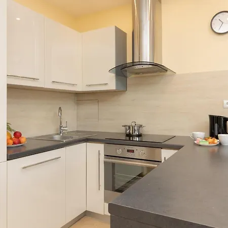 Praga Family Apartment With Parking By Noclegi Renters Warsaw Exterior photo