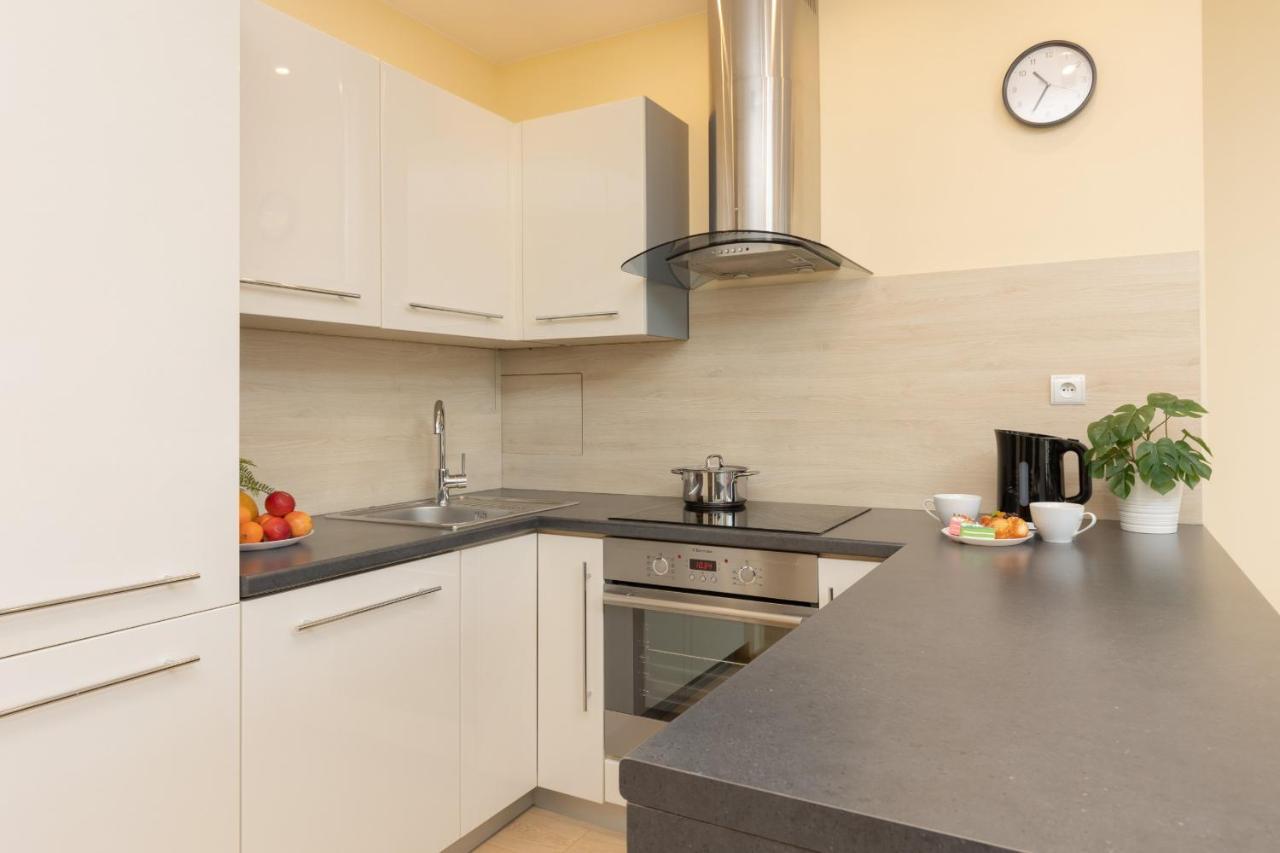 Praga Family With Parking By Renters Warszawa